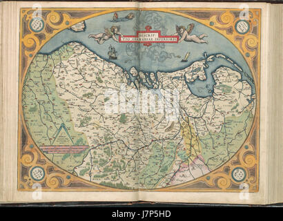 L'atlante Ortelius è uno dei primi atlanti moderni, creato da Abraham Ortelius alla fine del XVI secolo. Contiene mappe dettagliate e informazioni geografiche del mondo a quel tempo, che riflettono la comprensione rinascimentale della geografia globale. Foto Stock