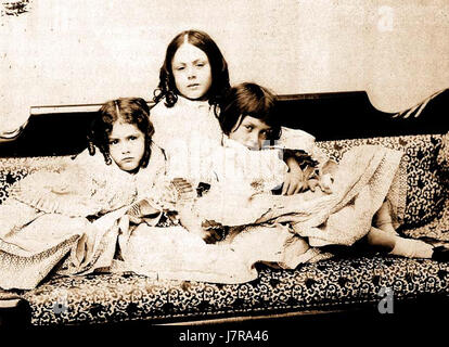 Alice Liddell con Sorelle Foto Stock