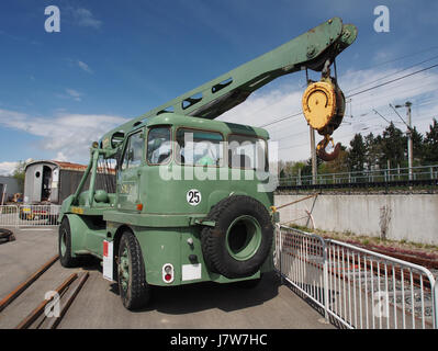 1960 Camion Grue Routiere Griffet, Cite du treno foto 6 Foto Stock