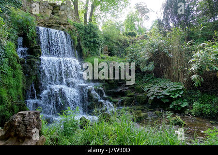 Cascata Bowood Wiltshire, Inghilterra DSC00502 Foto Stock