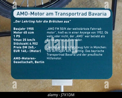 1955 45cc 1hp AMO motore su Baviera transportbicycle pic3 Foto Stock