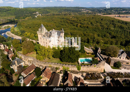 Francia, Dordogne, Vitrac dominato dal castello di Montfort (vista aerea) Foto Stock