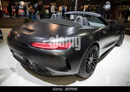 ESSEN, Germania - 6 Aprile 2017: Nuova 2017 Mercedes Benz AMG GT 50 Edition auto sportiva alla Techno Classica Essen Car Show. Foto Stock