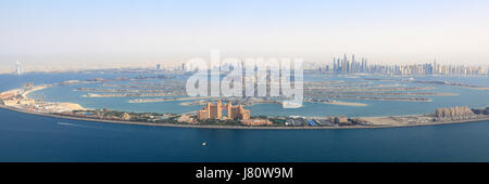 Dubai Palm Jumeirah island atlantis hotel panorama marina vista aerea fotografia emirati arabi uniti Foto Stock