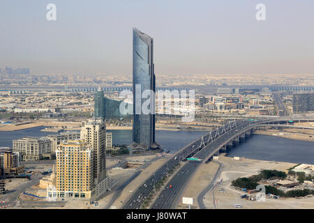 Dubai d1 business tower bay bridge vista aerea fotografia emirati arabi uniti Foto Stock