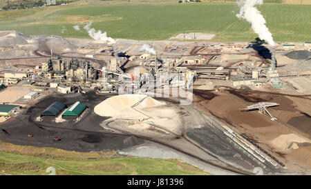 Una veduta aerea di un fosfato di struttura di elaborazione dove concime agricolo è fatta. Foto Stock