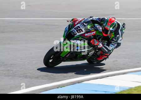 Donington Park, Derby, 26 maggio, 2017. #66 Tom Sykes Kawasaki Racing Team in uscita angolo Goddards Credito: Steven roe/Alamy Live News Foto Stock