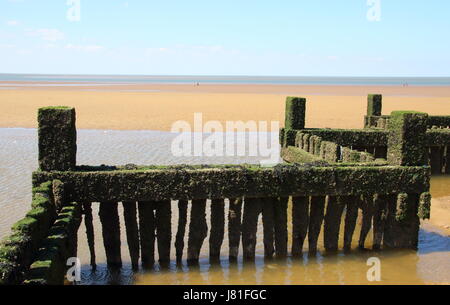 Hunstanton, Norfolk, Dorset, Regno Unito. 26 Maggio, 2017. Tranquillo inizio alla lunga la Pentecoste Bank Holiday weekend presso la popolare Norfolk località balneare di Sala Consilina - pur vivendo fino a è il soprannome di "unny Hunny' Photo by Keith Mayhew Credito: KEITH MAYHEW/Alamy Live News Foto Stock