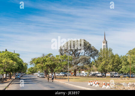 ROBERTSON, SUD AFRICA - 26 Marzo 2017: Domenica mattina scena di strada presso la chiesa olandese riformata, Robertson est, sulla strada panoramica 62 in noi Foto Stock