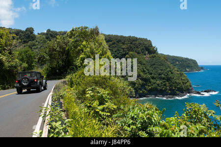 L'avvolgimento Hana Autostrada, strada di Maui, Hawaii Foto Stock