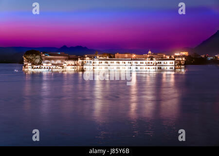 Palazzo del lago Taj Foto Stock