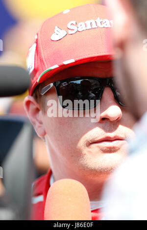 Monte Carlo, Monaco. 27 maggio 2017. Kimi Raikkonen della Finlandia e la Scuderia Ferrari intervista dopo la sessione di qualifica del Gran Premio di Monaco di Formula 1 a Monte Carlo. Stefano Arcari/Alamy Live News Foto Stock