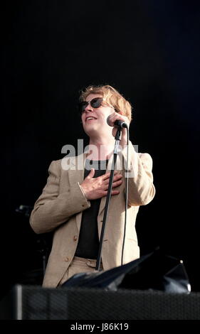 Hampshire, Regno Unito. 27 Maggio, 2017. Gente comune Giorno 1 - British cantante e cantautore Tom Odell effettuando in corrispondenza di gente comune di Southampton, 27 maggio 2017, Hampshire, UK Credit: DFP/fotografica Alamy Live News Foto Stock