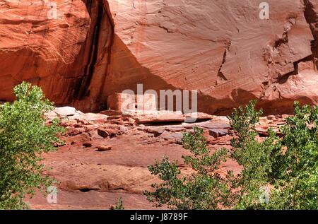 Monumento storico parco d'arte vasto deserto americano di colore bruno marrone brunette Foto Stock