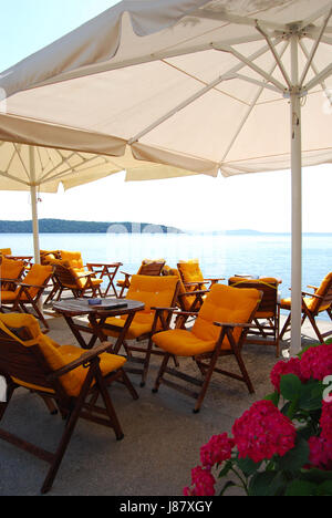 Cafe, bar, taverna, Grecia, sedie, ombrelloni, tavoli, Orange, poltrona, cafe, Foto Stock