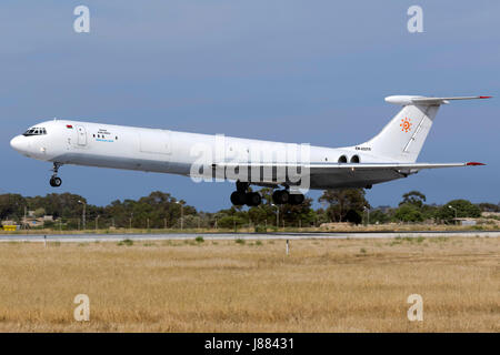 Rada Airlines Ilyushin Il-62MGr [EW-450TR] pista di atterraggio 31. Questo velivolo è estremamente raro oggigiorno! Foto Stock