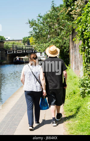 Il Grand Union Canal vicino a King's Cross a Londra, Inghilterra, Regno Unito. Foto Stock