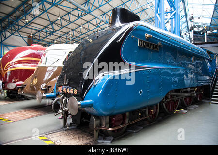 Il Germano Reale treno a vapore che il 3 luglio 1938 raggiunto il mondo record di velocità per la trazione a vapore di 126 mph National Railway Museum York England Regno Unito Foto Stock