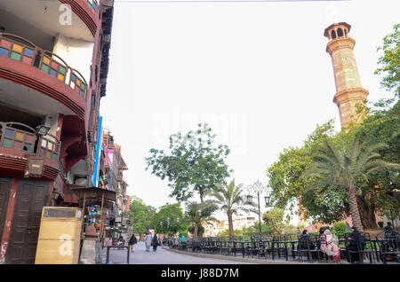 Il famoso cibo Street vicino alla Moschea Badshahi, Lahore, Pakistan Foto Stock