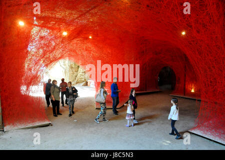 Fabrica Hill catacomba, Paphos, Cipro, ospitando i Pafos 2017 mostra d'arte una passeggiata attraverso la linea Foto Stock