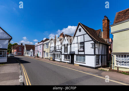 DEDHAM HIGH STREET con graziose case Foto Stock