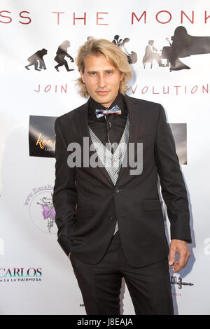 Beverly Hills, in California, Stati Uniti d'America. 27 maggio, 2017. Il modello andrei razmeritsa frequentando il golden gala tenutosi presso una residenza privata di Beverly Hills, la California il 27 maggio 2017. Credito: sheri determan/alamy live news Foto Stock