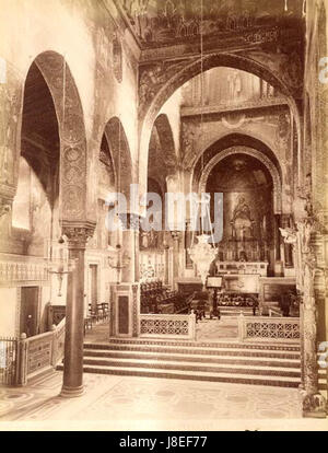 I lavori di Giuseppe Incorpora sulla Cappella Palatina di Palermo, completati tra il 1834 e il 1914, evidenziano gli sforzi di restauro e conservazione di questa importante cappella normanna, nota per il suo significato storico e architettonico. Foto Stock
