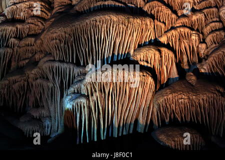 Grotta del corallo a Soreq Grotta Stalattitica Riserva Naturale (detta anche Grotta Avshalom) 82-metro-lungo, 60-metro-ampia grotta si trova sulle pendici occidentali del J Foto Stock