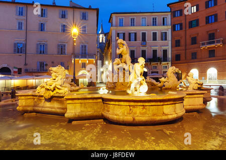Fontana del Nettuno in Piazza Navona, Roma, Italia. Foto Stock