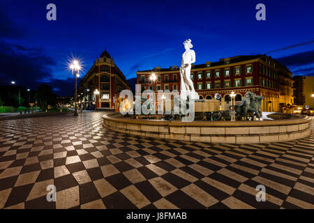 La Fontaine du Soleil su Place Massena al mattino, Nizza Costa Azzurra, Francia Foto Stock