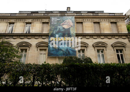 Marmottan Monet Museum di Parigi con il segno per il Pissarro exhibition Foto Stock