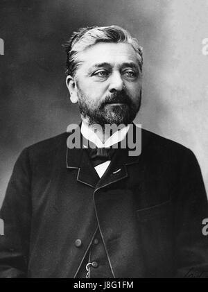 Una fotografia di Gustave Eiffel, scattata nel 1888 da Nadar, che mostra il famoso ingegnere francese famoso per aver progettato la Torre Eiffel. L'immagine cattura Eiffel in un ritratto formale, che riflette il suo significato nella storia dell'ingegneria. Foto Stock