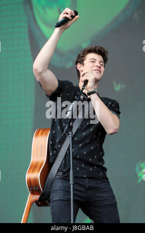 Shawn Mendes esegue durante la BBC Radio 1's Big Weekend a Burton Constable Hall, Burton Constable, Skirlaugh in Hull. Foto Stock