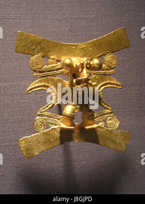Eagle figura pendente, Costa Rica Costa sud, Diquis cultura, 700 1500 Annuncio, oro, pre colombiana raccolta, Worcester Art Museum IMG 7654 Foto Stock
