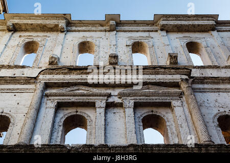 Antica Porta Romana Porta Borsari a Verona, Veneto, Italia Foto Stock