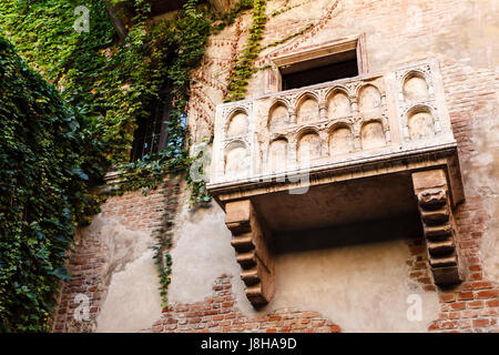 Il famoso balcone di Giulietta Capuleti Home a Verona, Veneto, Italia Foto Stock