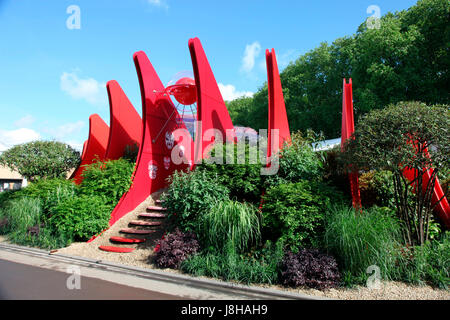 La strada Smonumentalilk giardino, Chengdu, Cina, progettato da Laurie Chetwood e Patrick Collins per RHS Chelsea Flower Show 2017 Foto Stock