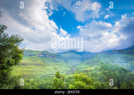 Bellissimo aspetto della regione di paesaggi di Drakensberg - Africa del Sud Foto Stock