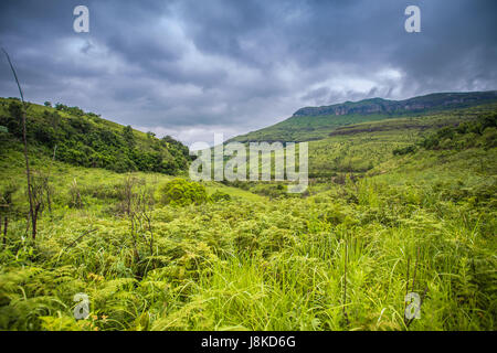 Bellissimo aspetto della regione di paesaggi di Drakensberg - Africa del Sud Foto Stock