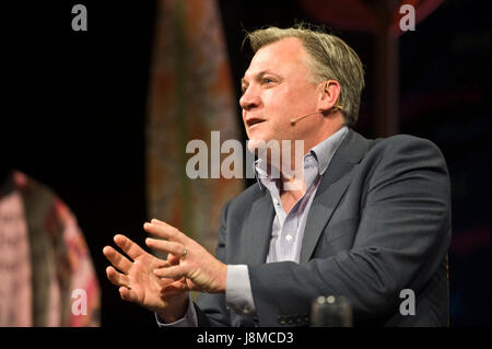 Ed Balls parlare della sua carriera politica a Hay Festival 2017 Hay-on-Wye Powys Wales UK Foto Stock