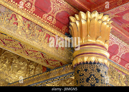 La sfarzosa Wat Mai Suwannaphumaham a Luang Prabang, Laos Foto Stock