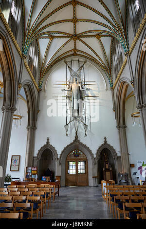 Cattedrale di Blackburn, ufficialmente Chiesa Cattedrale di Blackburn Santa Maria la Vergine con san Paolo, anglicani, artwork lavoratore Cristo da John Hayward Foto Stock