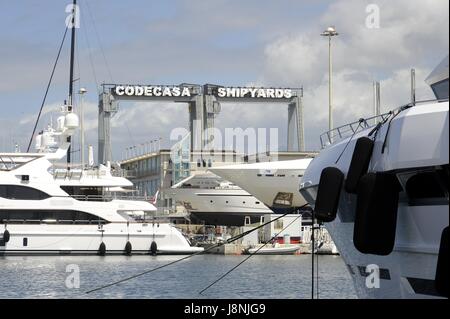 Viareggio (Toscana, Italia), cantieri navali e costruzione di grandi yacht di lusso Foto Stock