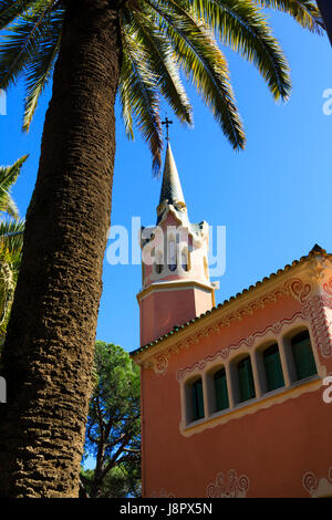 Gaudi la Casa Rosada, Parco Guell, Barcellona, Catalunya, Spagna Foto Stock