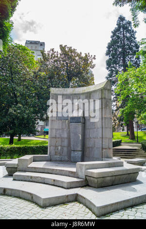 Fontana della scultura da Leopoldo Alas (Clarin), da Víctor Hevia e Manuel Alvarez Laviada, 1931, Campo San Francisco, Oviedo Asturias Spagna Foto Stock