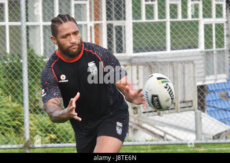 Auckland, Nuova Zelanda. Il 30 maggio 2017. Manu Vatuvei dei guerrieri durante la Nuova Zelanda NRL Warriors sessione di allenamento ad Auckland, in Nuova Zelanda. (Foto: Shirley Kwok/Pacific Stampa) Credito: PACIFIC PRESS/Alamy Live News Foto Stock