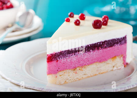 Mirtillo rosso, mirtillo, lampone tart, mousse torta. Foto Stock