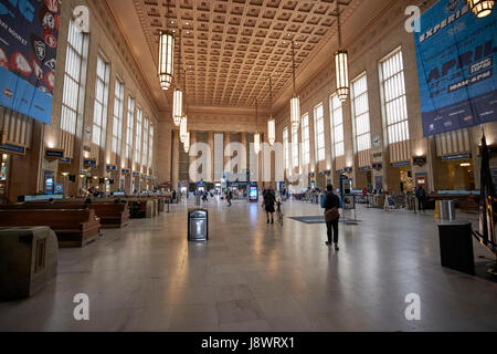 Principale sala di attesa all'interno di setti 30th street stazione ferroviaria Philadelphia STATI UNITI D'AMERICA Foto Stock