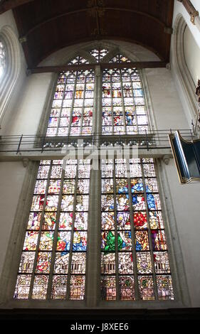 Interno del xv secolo Nieuwe Kerk su piazza Dam, centro di Amsterdam, Paesi Bassi. Foto Stock