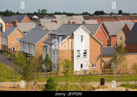 Un recentemente gareggiato greenfield housing development visto dall'aria Foto Stock